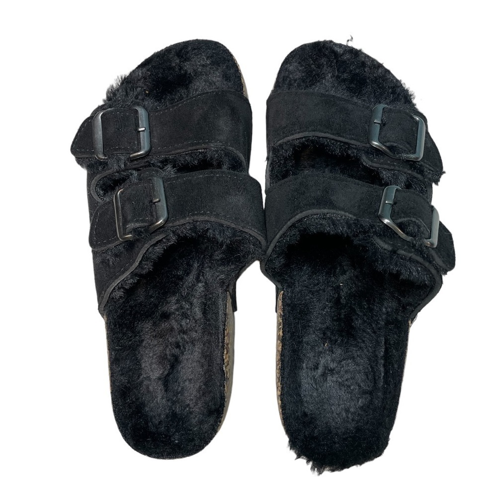 Woman’s Sandals​​​​​​